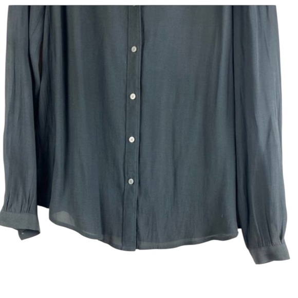 Loft medium petite button up blouse with ruffled collar in excellent condition - Picture 5 of 7